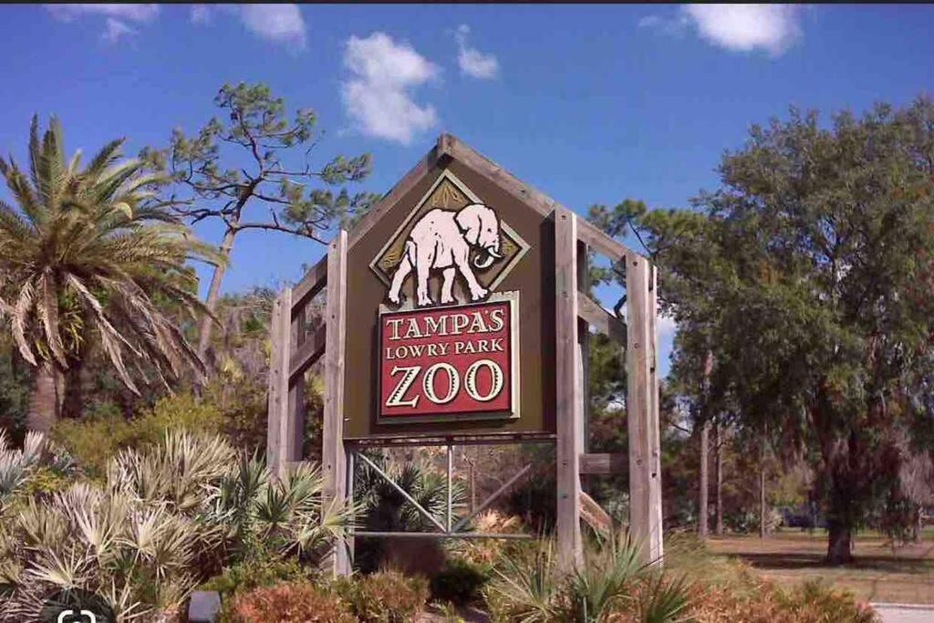 فيلا Minutes To Fairgrounds, Hard Rock, & Busch Gardens تامبا المظهر الخارجي الصورة